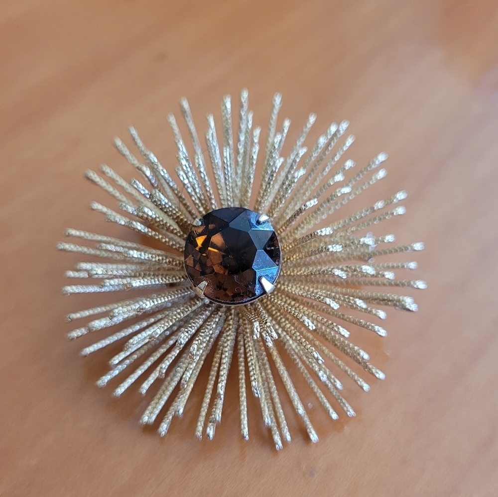 Vintage 1969 Sarah Coventry Golden Mum‎ Topaz Color Glass Brooch